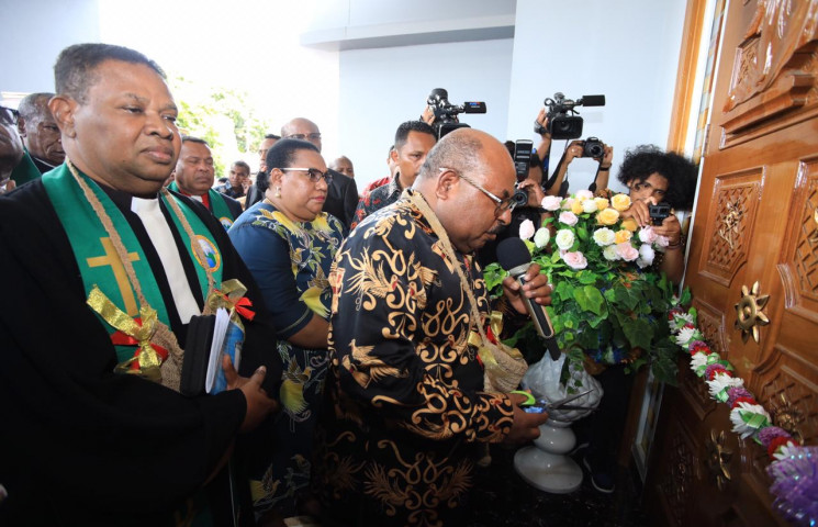 Gubernur Ajak Masyarakat Wujudkan Keharmonisan Antar Umar Beragama